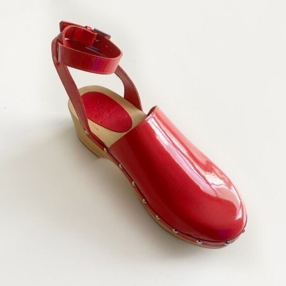 Free People x Unalira Kaia Clog Sandal Red Patent - Picture 2 of 4